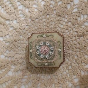 Dezine hand painted floral trinket/jewelry box